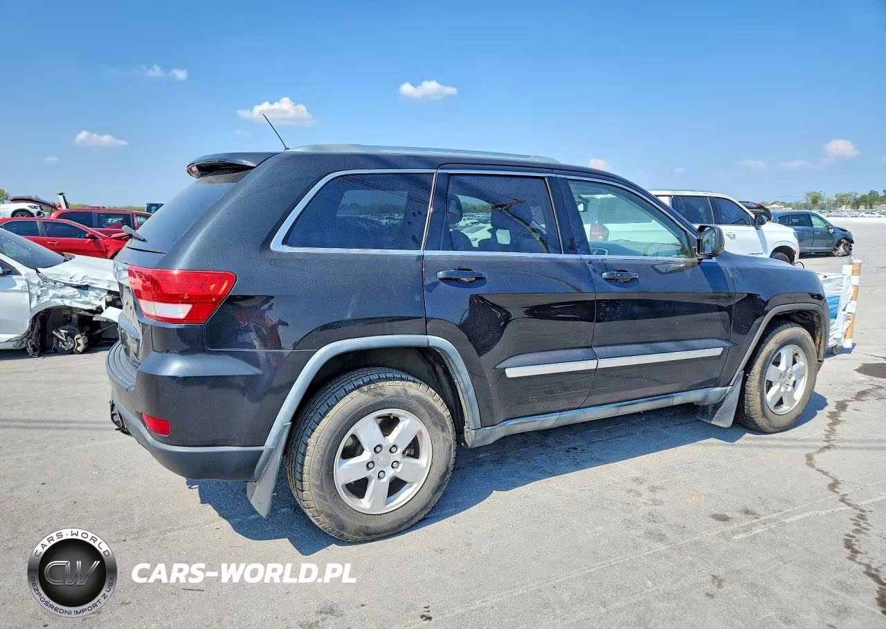 2011 Jeep Grand Cherokee Laredo VIN:1J4RS4GG5BC569370 - 3