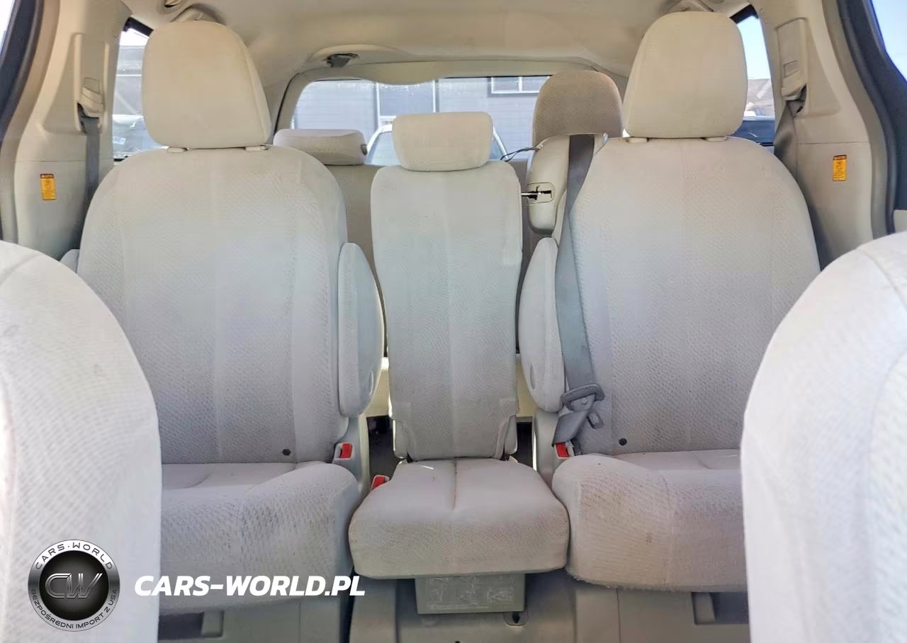 2012 Toyota Sienna Le VIN:5TDKK3DCXCS206534 - 10