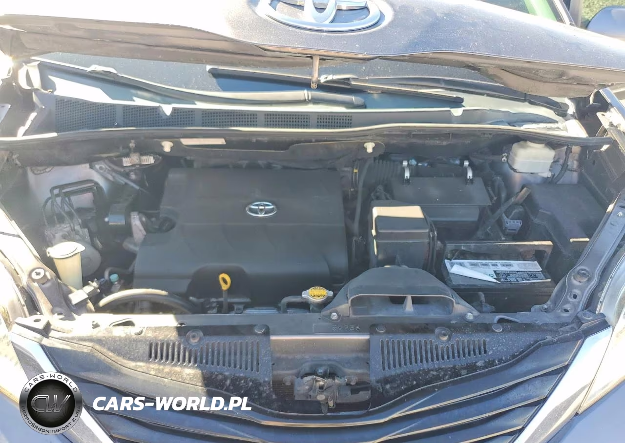 2012 Toyota Sienna Le VIN:5TDKK3DCXCS206534 - 12