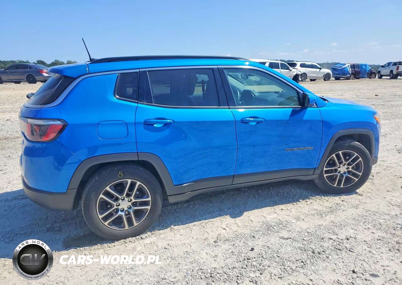 2019 Jeep Compass Latitude VIN:3C4NJCBB8KT706576 - 3