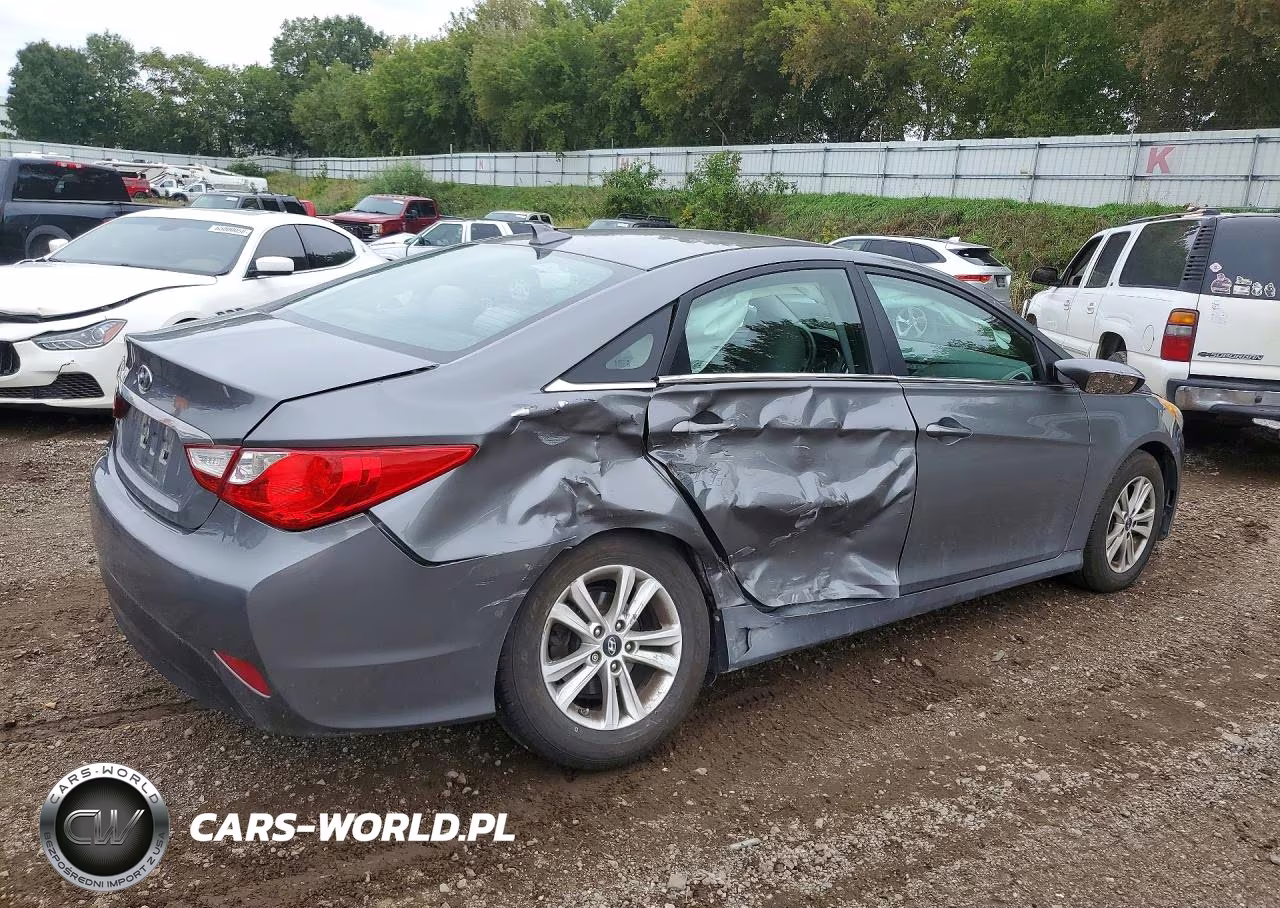 2014 Hyundai Sonata Gls VIN:5NPEB4AC1EH885643 - 3