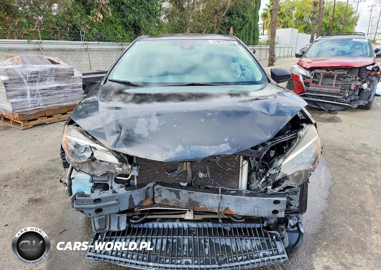2017 Toyota Corolla Le VIN:2T1BURHE8HC867830 - 5