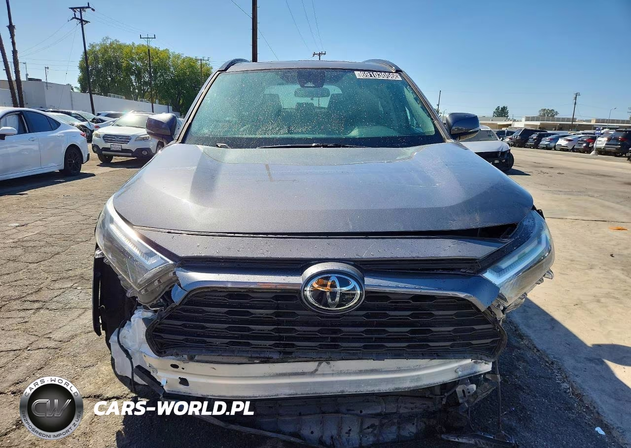 2022 Toyota Rav4 Xle VIN:2T3W1RFV2NC175580 - 5