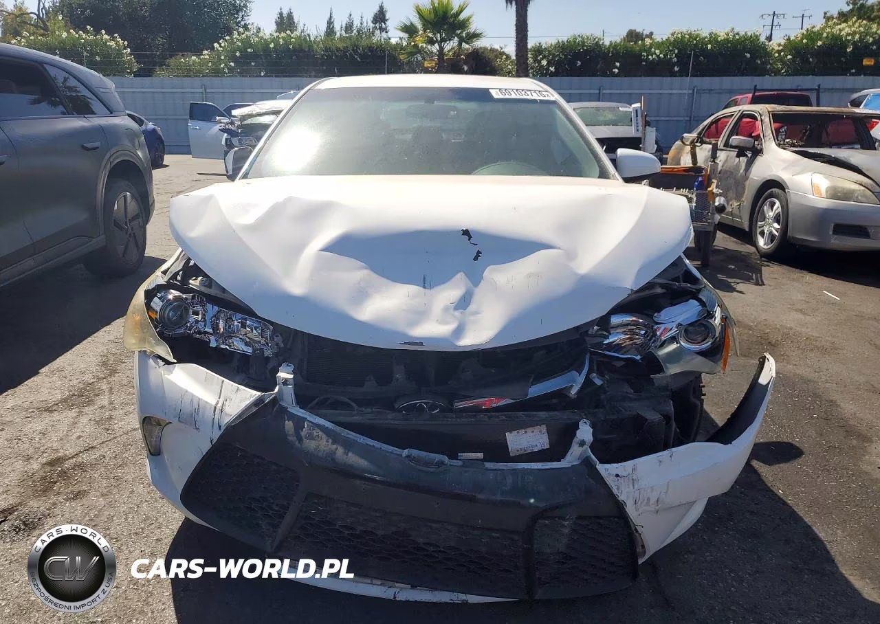 2015 Toyota Camry Se VIN:4T1BF1FK3FU965065 - 5