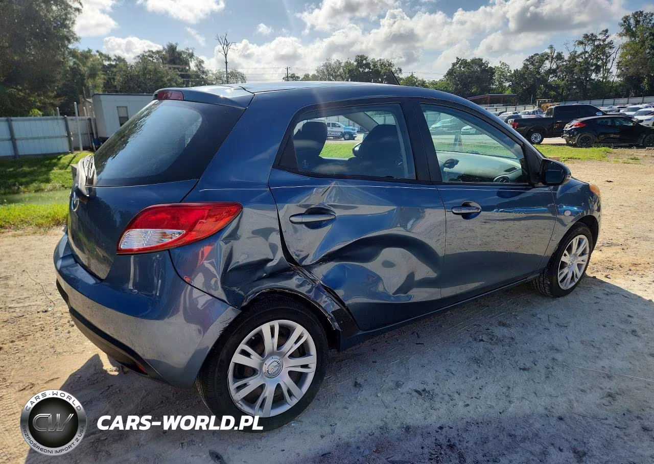 2014 Mazda Mazda2 Sport VIN:JM1DE1KY1E0184304 - 3