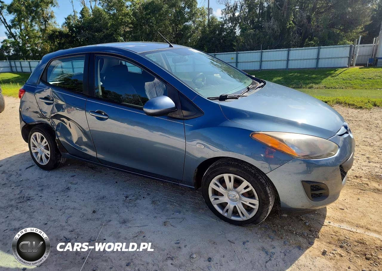 2014 Mazda Mazda2 Sport VIN:JM1DE1KY1E0184304 - 4