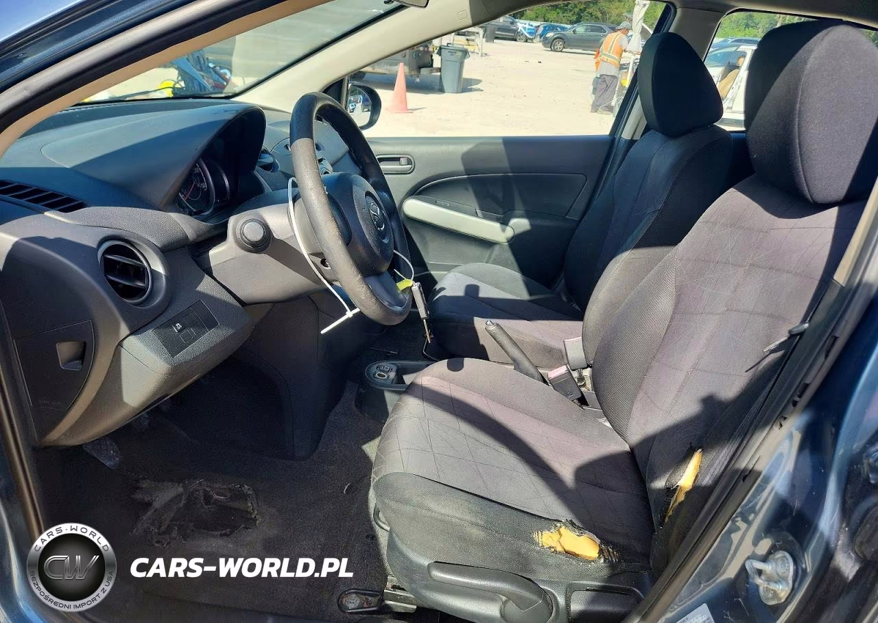2014 Mazda Mazda2 Sport VIN:JM1DE1KY1E0184304 - 7