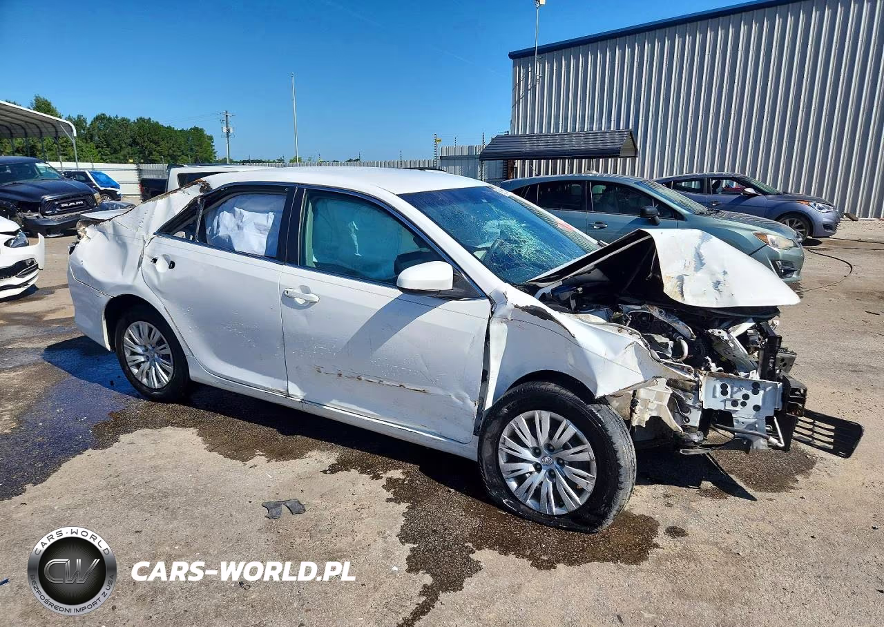 2014 Toyota Camry L VIN:4T1BF1FK9EU868256 - 4