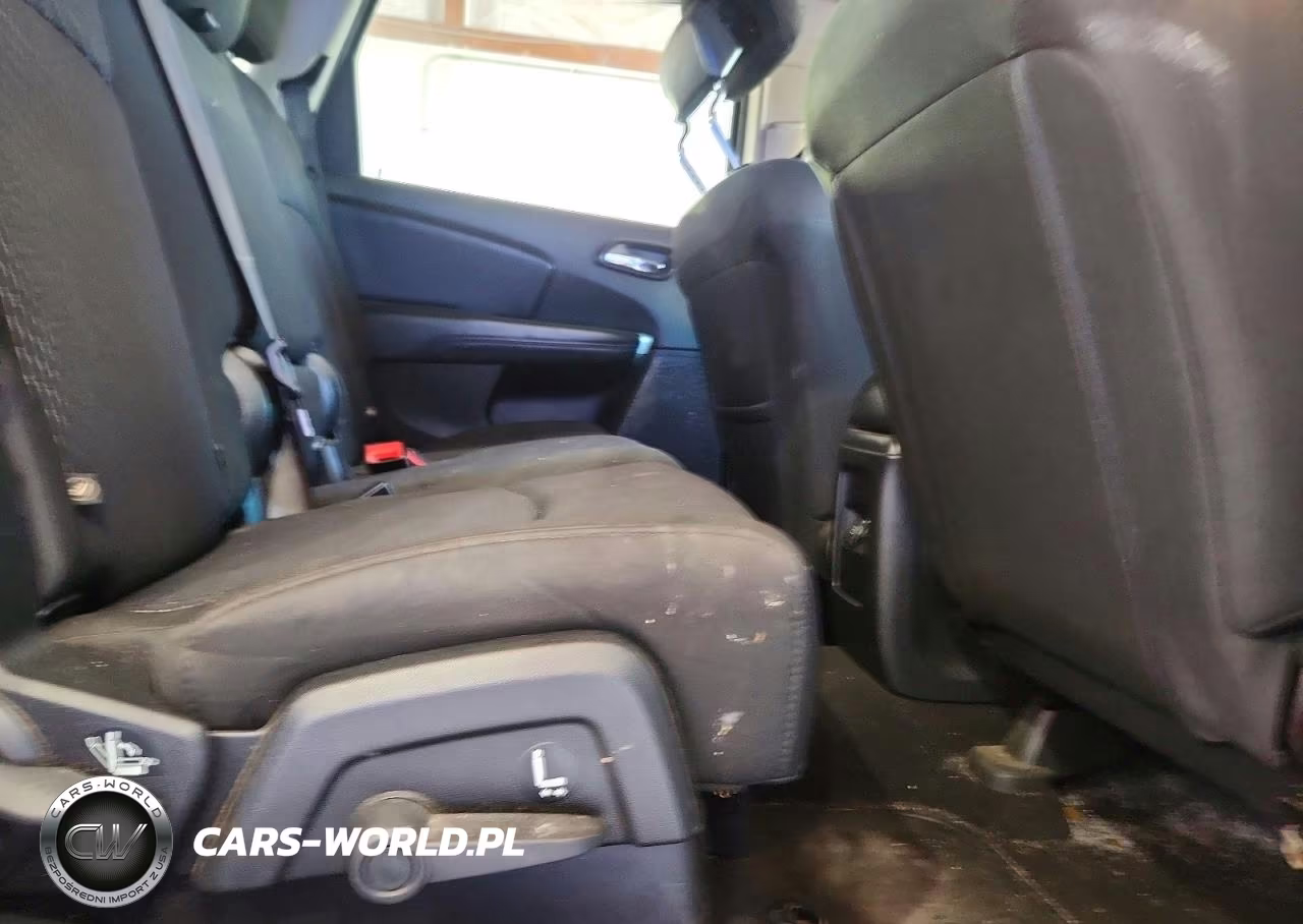 2018 Dodge Journey Se VIN:3C4PDCAB3JT443946 - 11