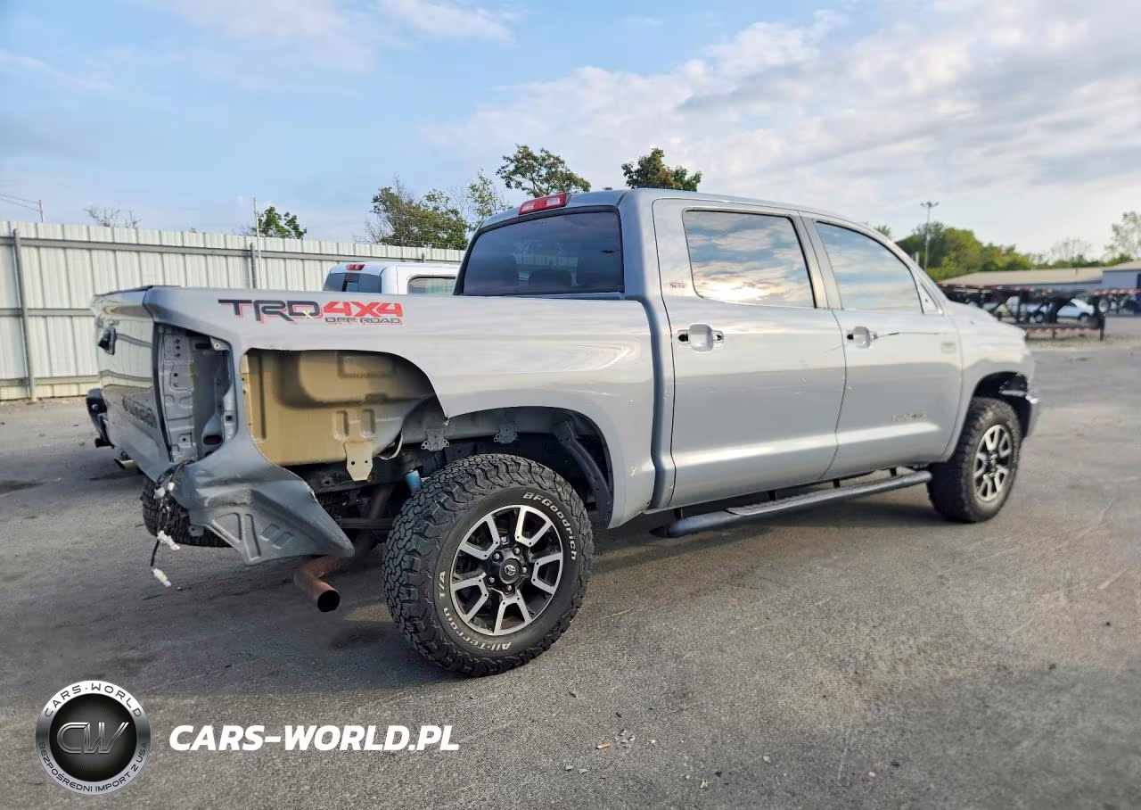 2018 Toyota Tundra Crewmax Sr5 VIN:5TFDY5F10JX759747 - 3