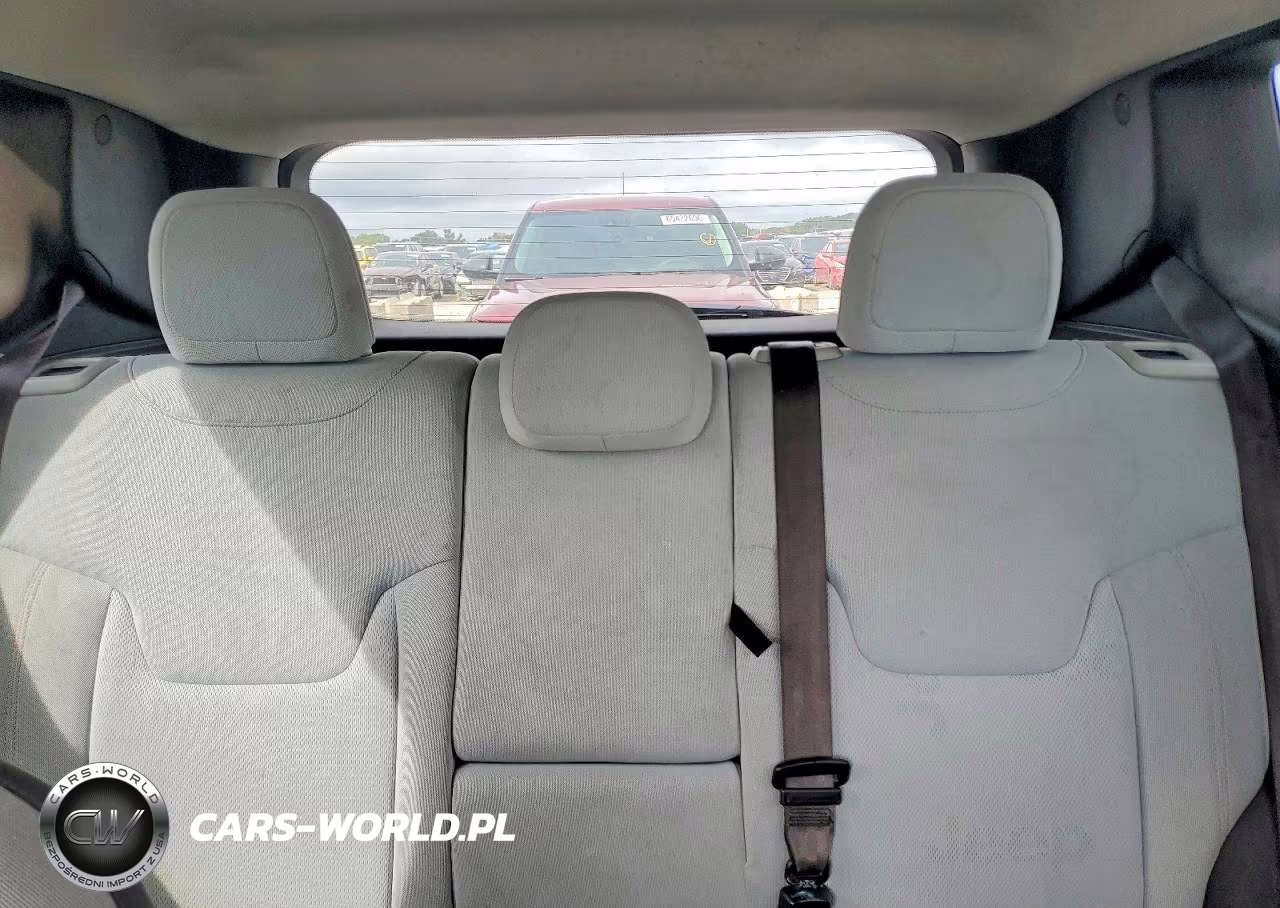 2015 Jeep Renegade Latitude VIN:ZACCJABT0FPB61975 - 10