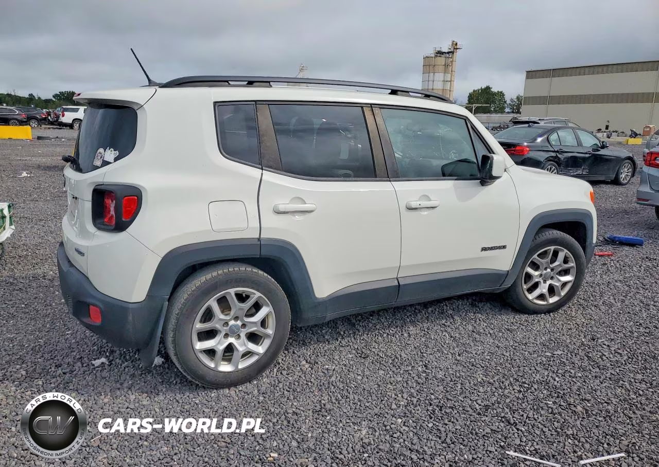 2015 Jeep Renegade Latitude VIN:ZACCJABT0FPB61975 - 3