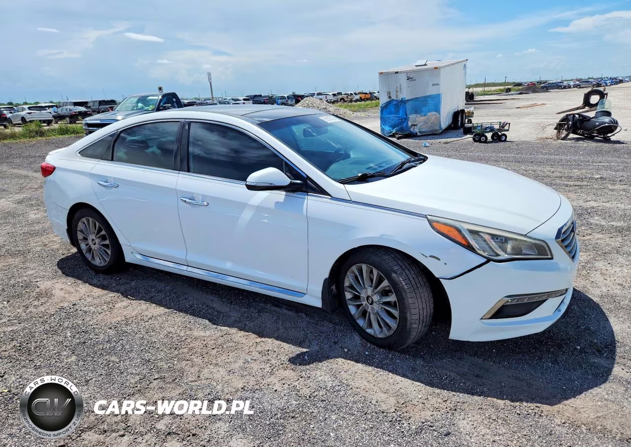 2015 Hyundai Sonata Limited VIN:5NPE34AF6FH136734 - 4