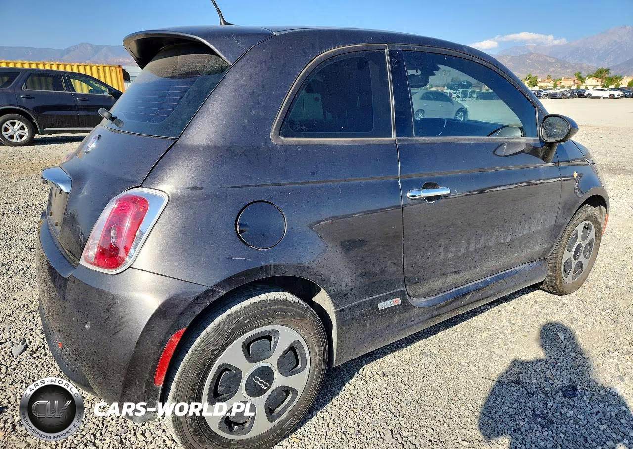 2018 Fiat 500 Electric VIN:3C3CFFGE5JT466743 - 3
