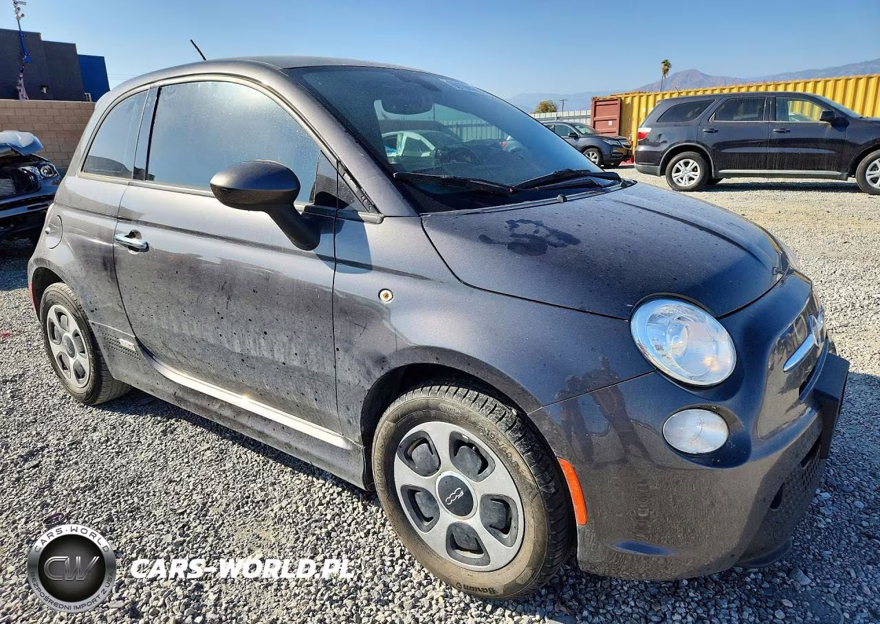 2018 Fiat 500 Electric VIN:3C3CFFGE5JT466743 - 4