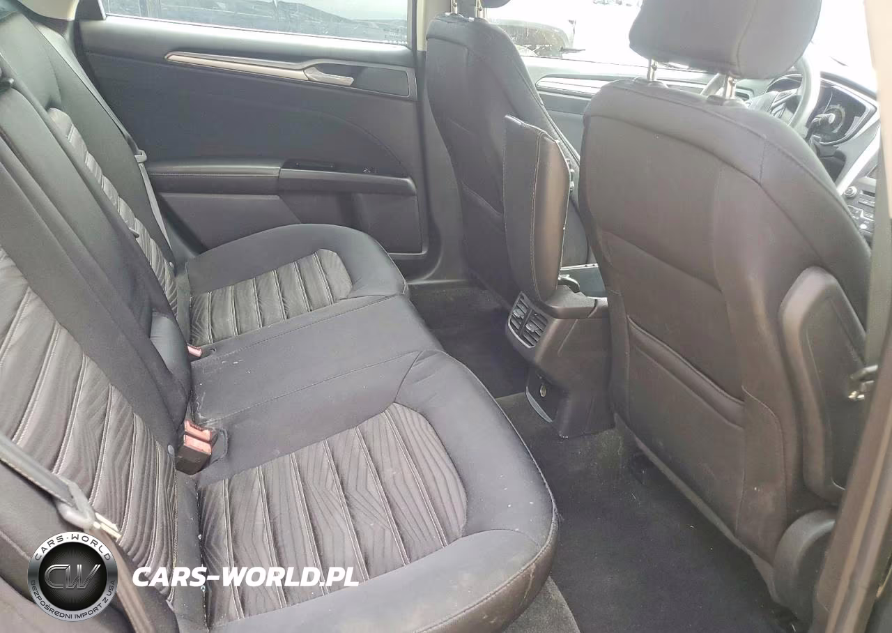 2016 Ford Fusion Se VIN:3FA6P0H75GR104460 - 10