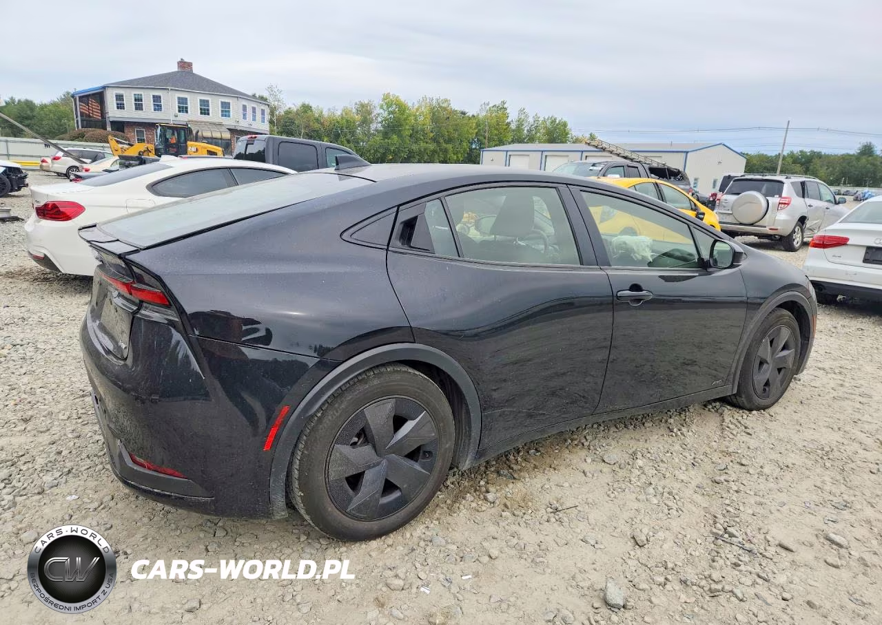 2024 Toyota Prius Le VIN:JTDADABU2R3015819 - 3