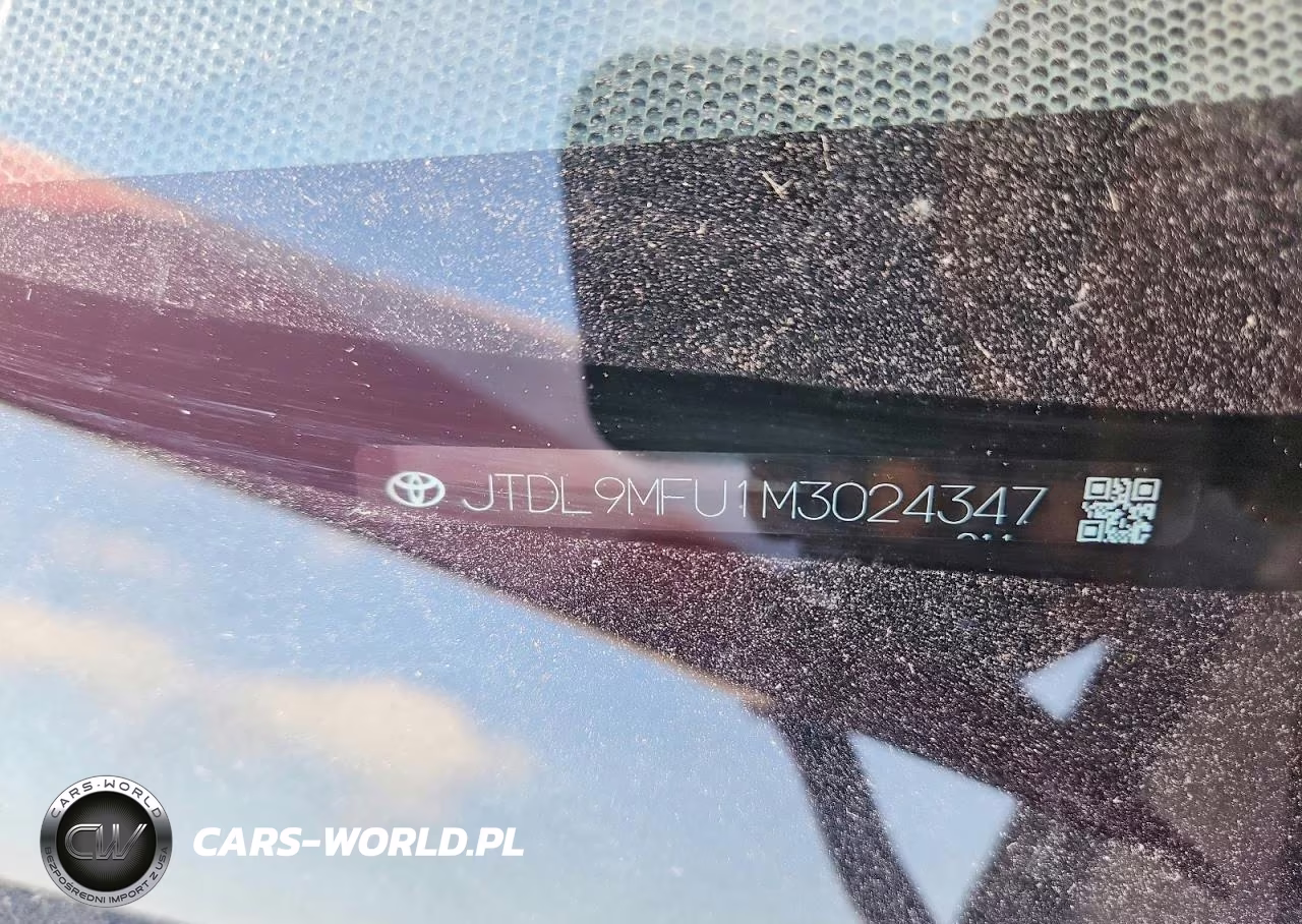 2021 Toyota Prius Xle Awd-E VIN:JTDL9MFU1M3024347 - 12