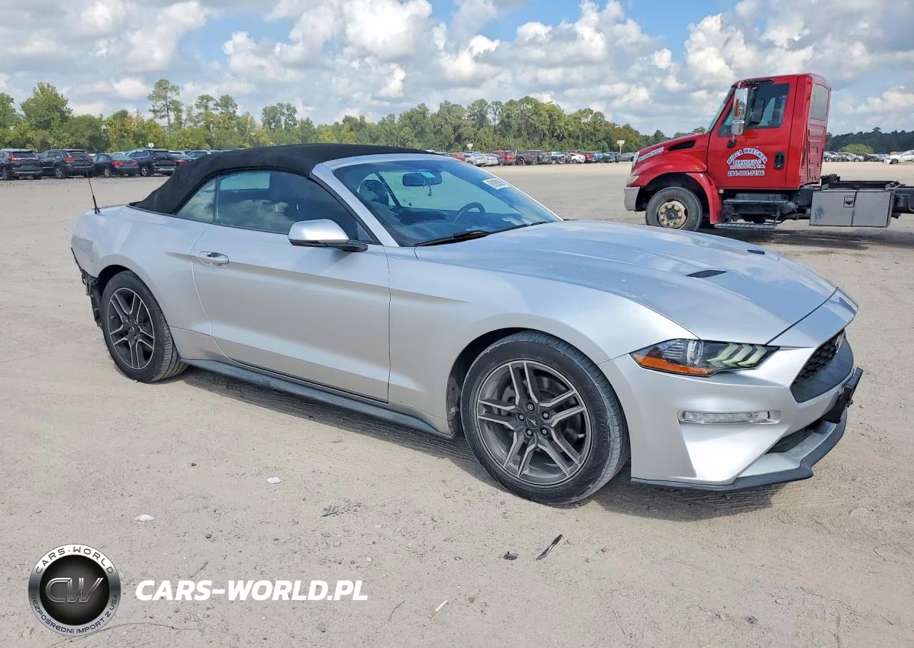 2018 Ford Mustang VIN:1FATP8UH4J5142725 - 4