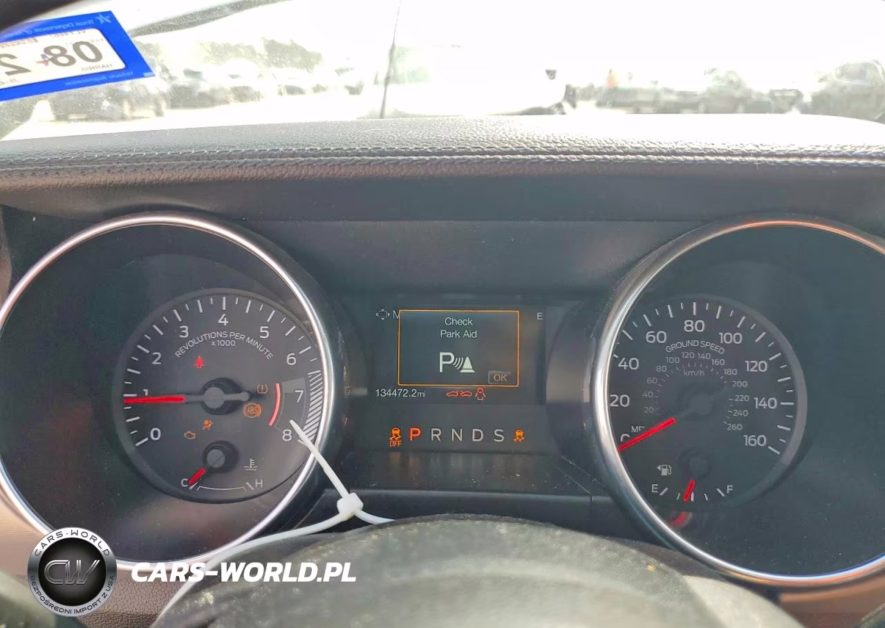 2018 Ford Mustang VIN:1FATP8UH4J5142725 - 9