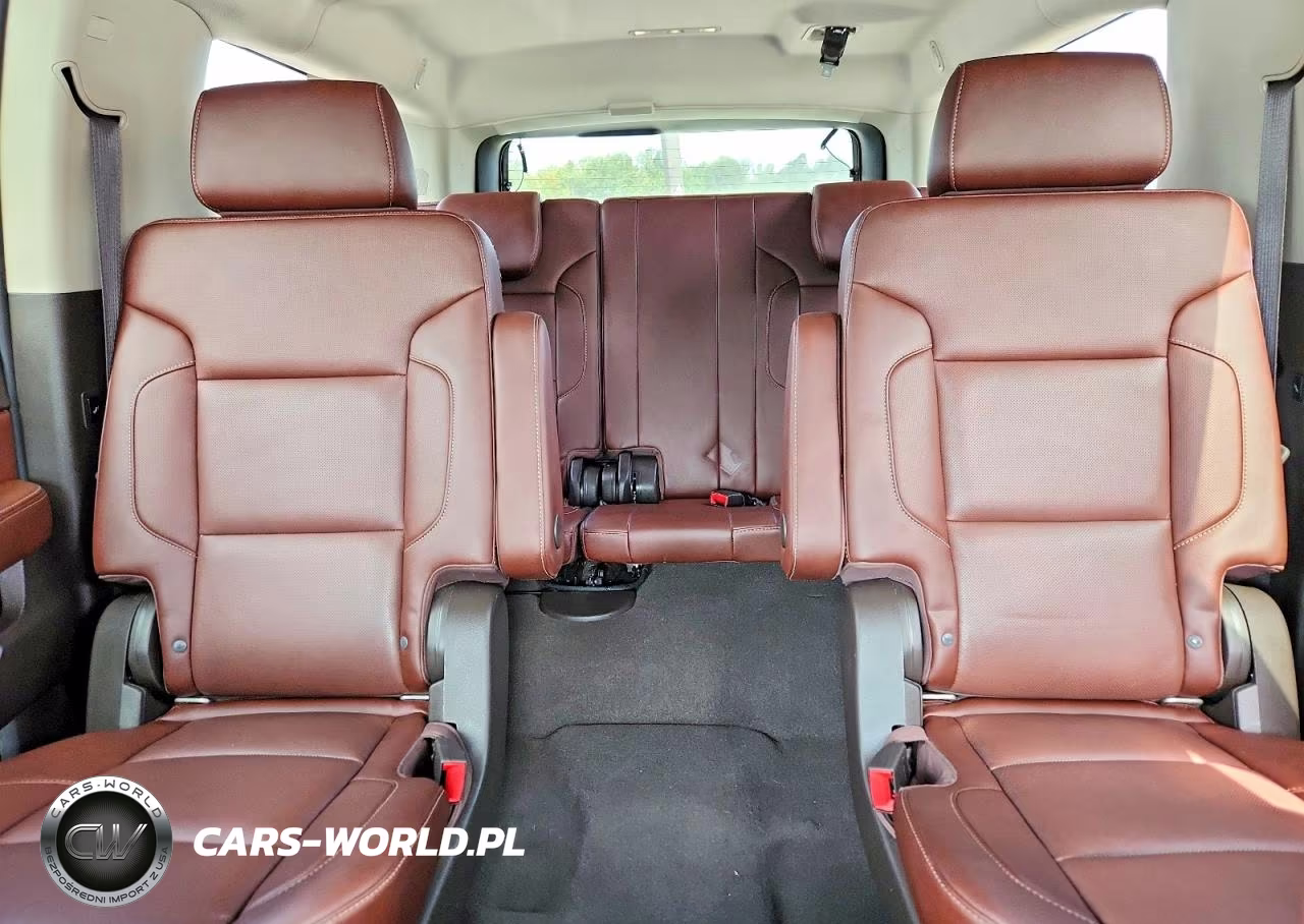 2019 Chevrolet Suburban K1500 Premier VIN:1GNSKJKC0KR198164 - 10