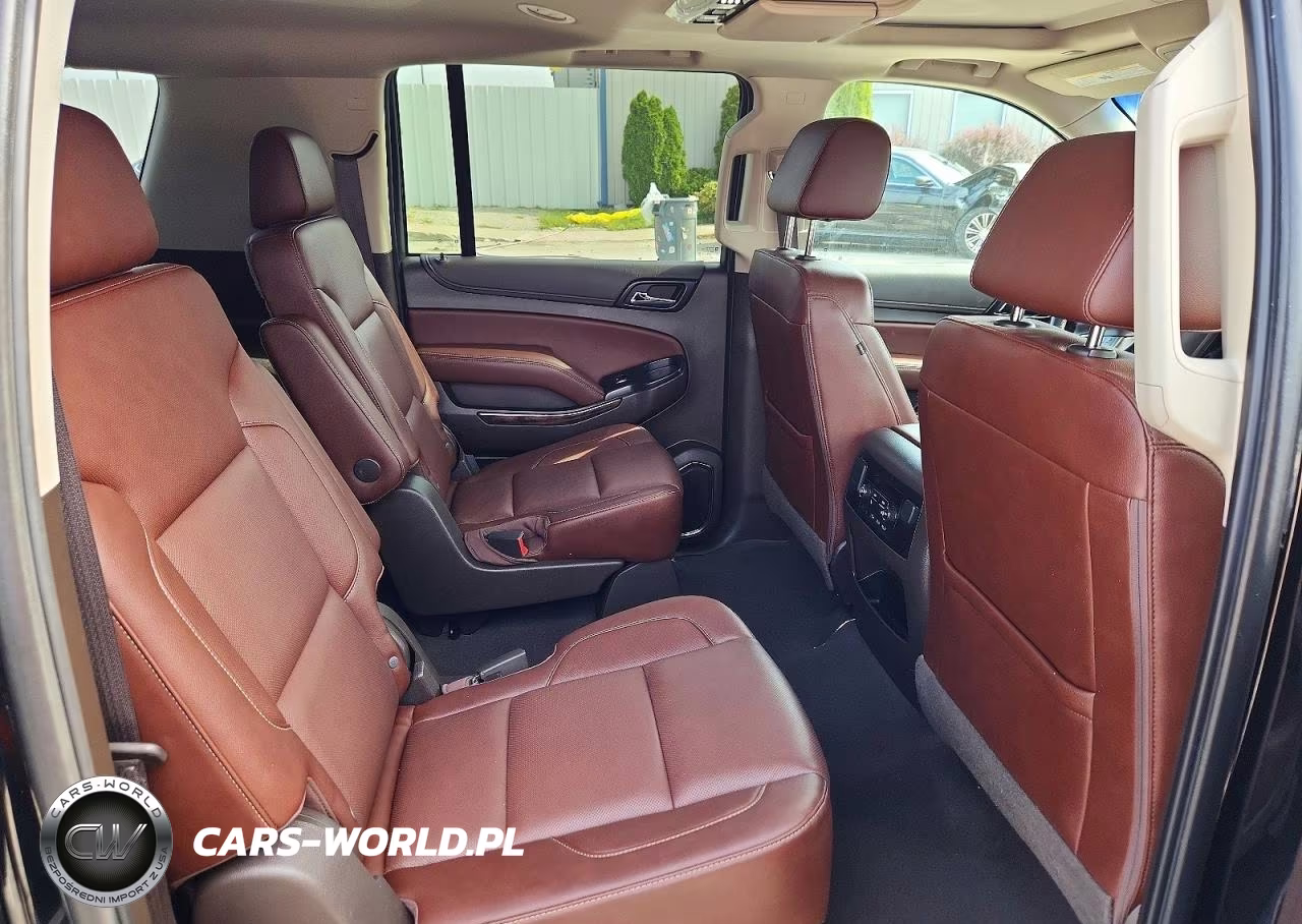2019 Chevrolet Suburban K1500 Premier VIN:1GNSKJKC0KR198164 - 11