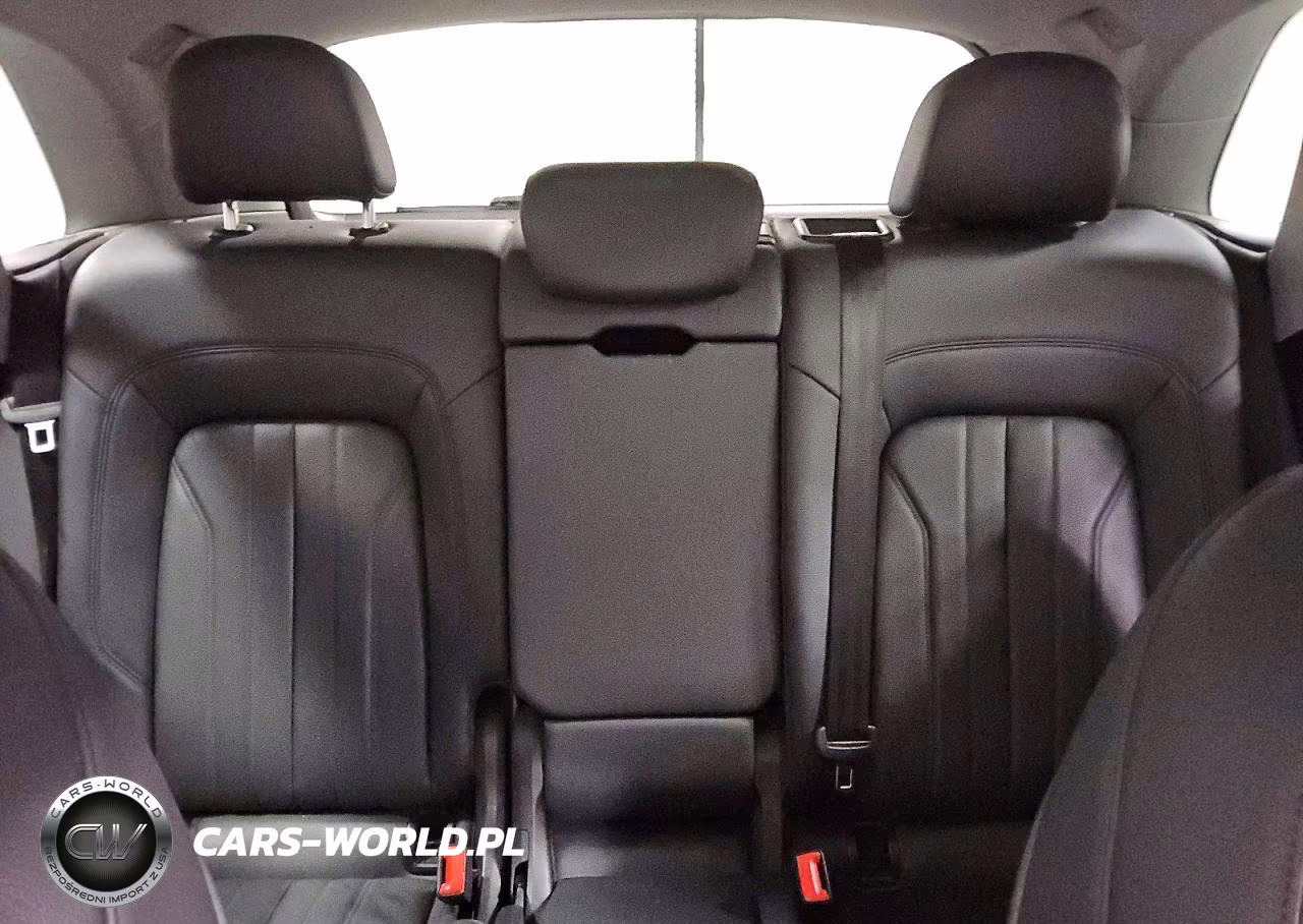 2018 Audi Q5 Premium VIN:WA1ANAFY9J2093965 - 10