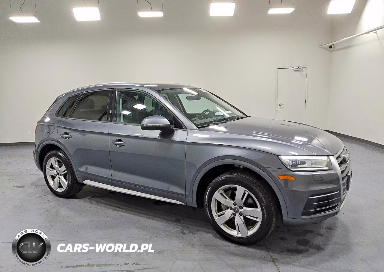 2018 Audi Q5 Premium VIN:WA1ANAFY9J2093965 - 4