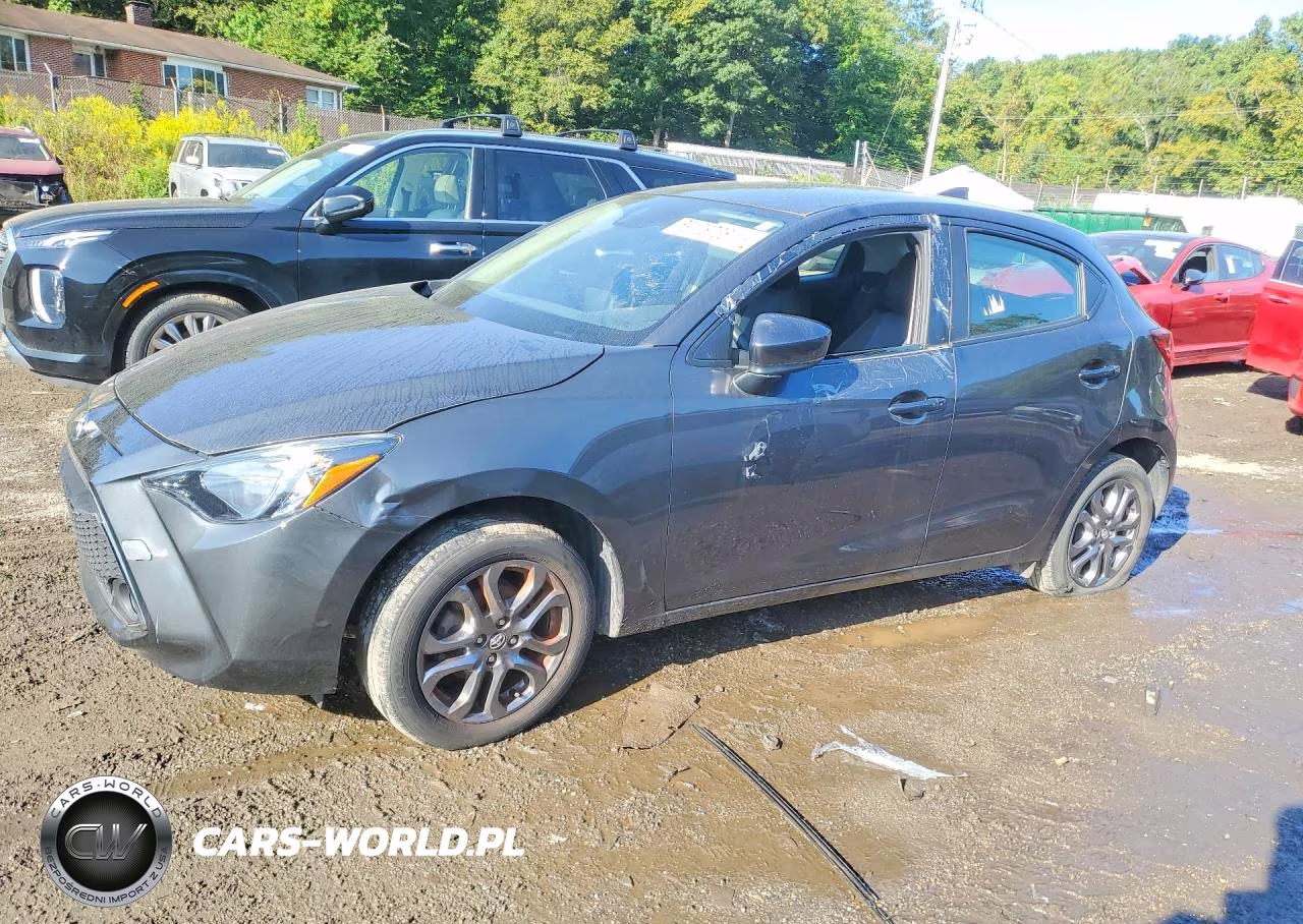 2020 Toyota Yaris Hatchback Le