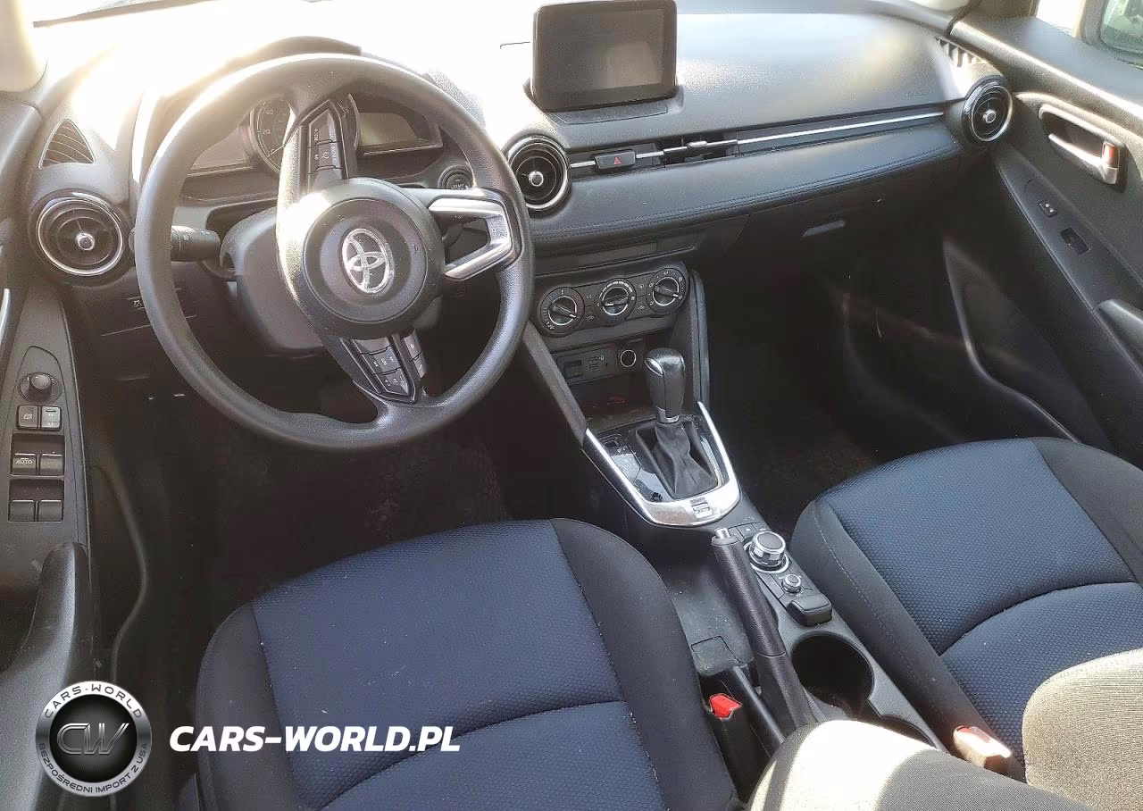 2020 Toyota Yaris Hatchback Le VIN:3MYDLBJV2LY707384 - 8