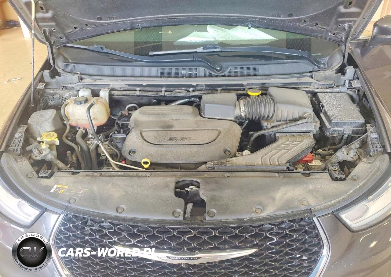 2021 Chrysler Pacifica Touring L VIN:2C4RC1BG2MR532361 - 12