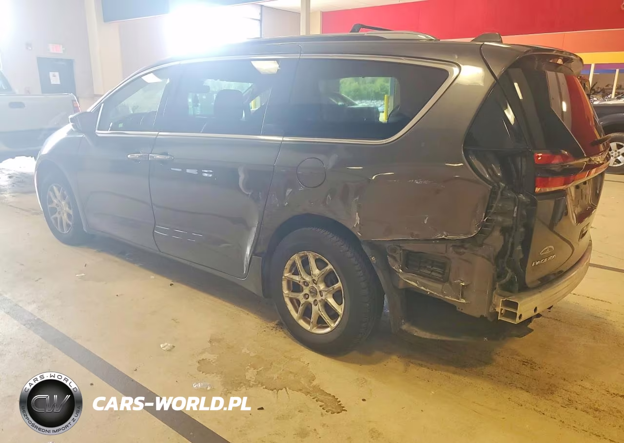 2021 Chrysler Pacifica Touring L VIN:2C4RC1BG2MR532361 - 2