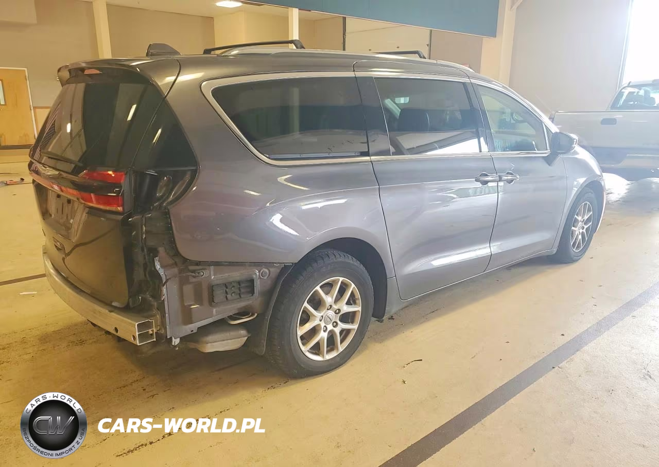 2021 Chrysler Pacifica Touring L VIN:2C4RC1BG2MR532361 - 3