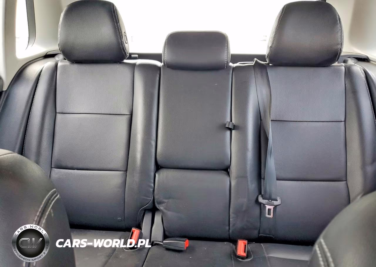 2018 Volkswagen Tiguan Limited VIN:WVGBV7AX6JK000679 - 10