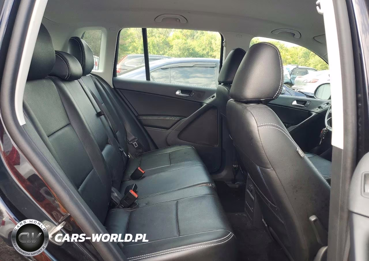 2018 Volkswagen Tiguan Limited VIN:WVGBV7AX6JK000679 - 11