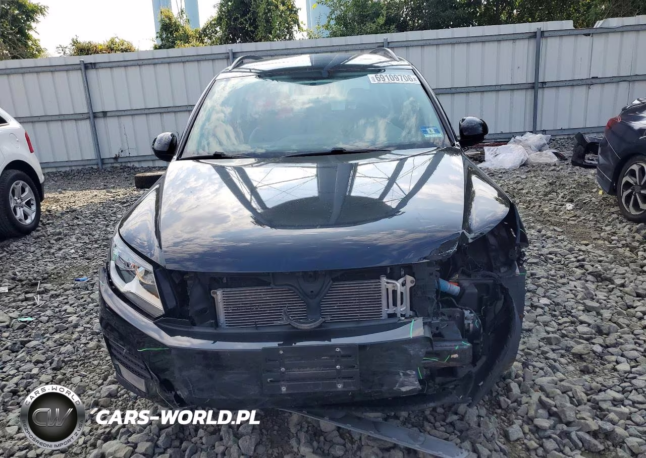 2018 Volkswagen Tiguan Limited VIN:WVGBV7AX6JK000679 - 5