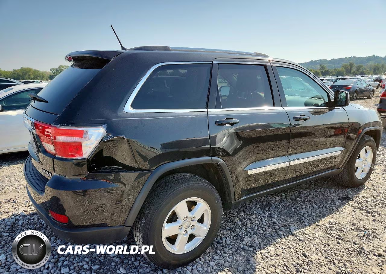 2013 Jeep Grand Cherokee Laredo VIN:1C4RJFAG9DC555911 - 3