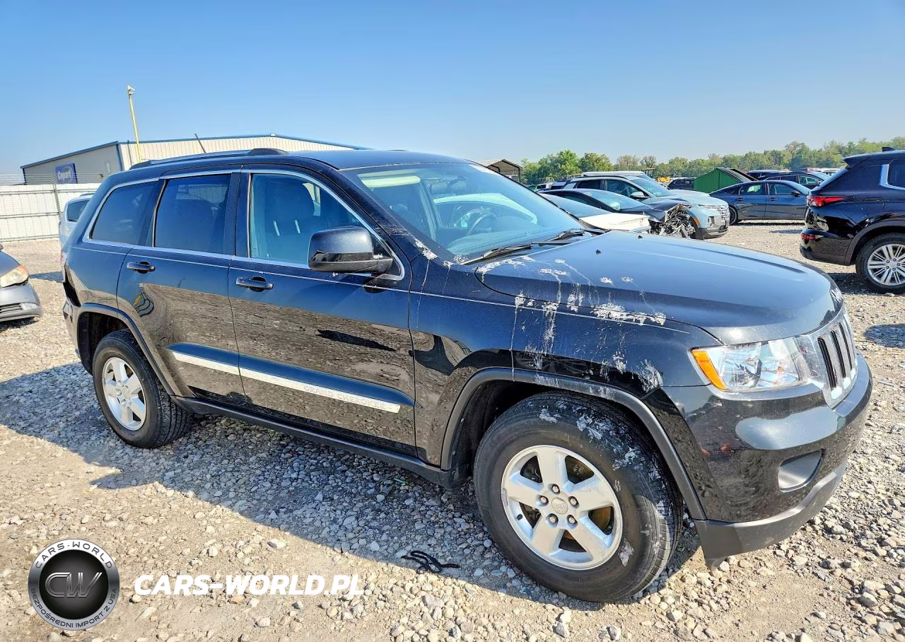 2013 Jeep Grand Cherokee Laredo VIN:1C4RJFAG9DC555911 - 4