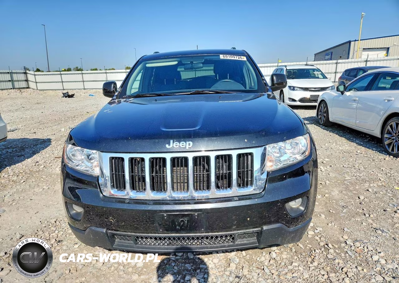 2013 Jeep Grand Cherokee Laredo VIN:1C4RJFAG9DC555911 - 5