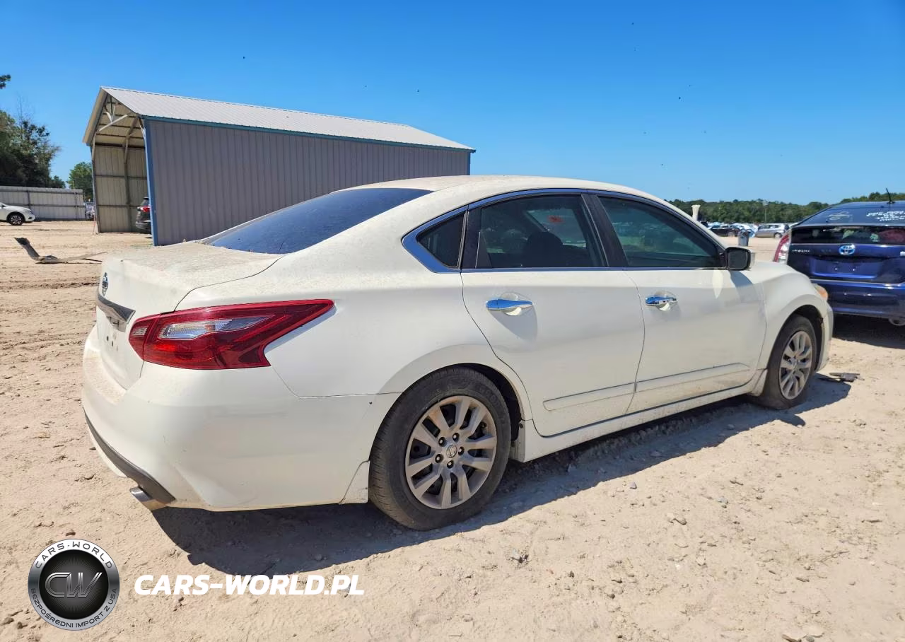 2018 Nissan Altima 2.5 S VIN:1N4AL3AP3JC184879 - 3
