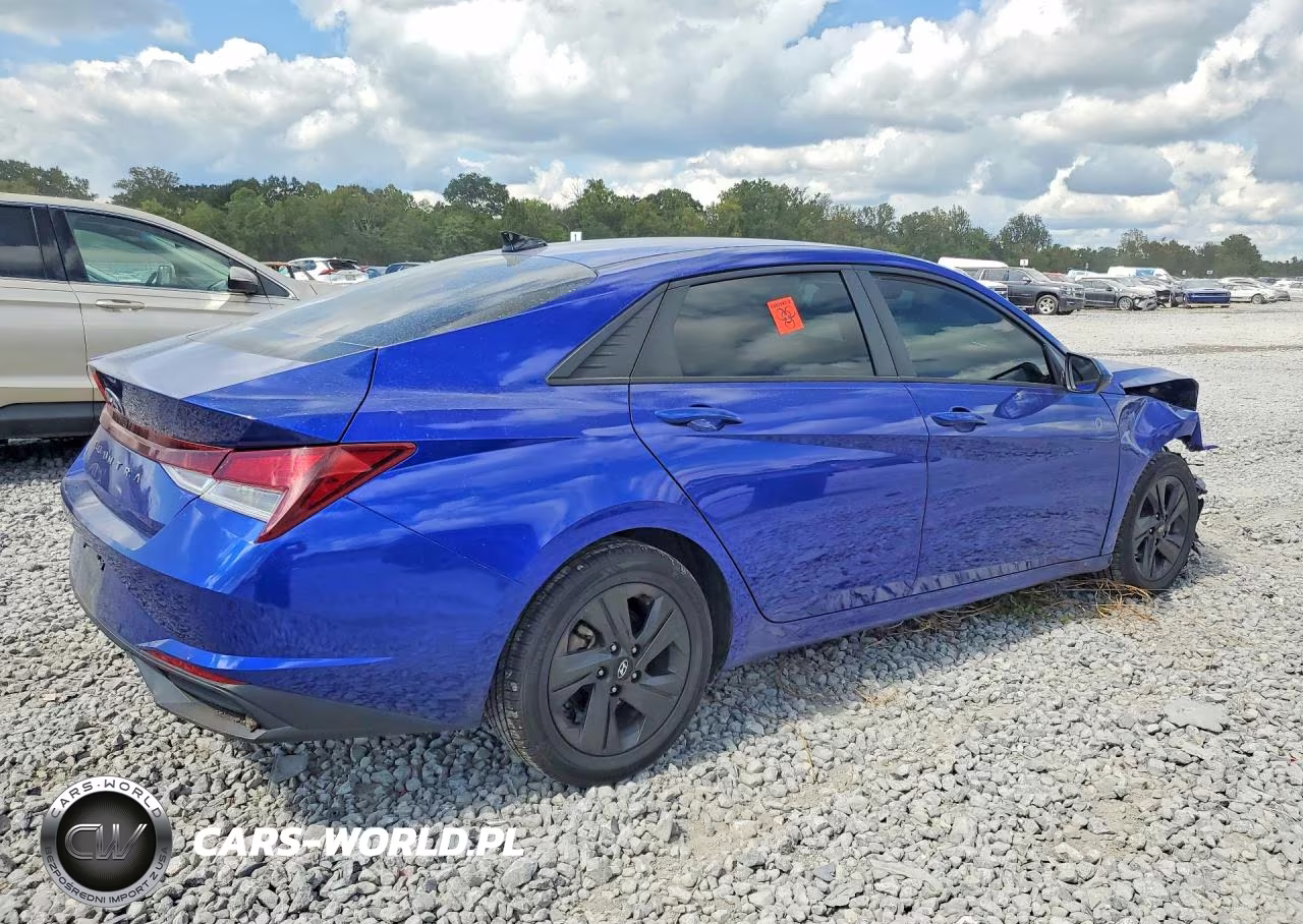 2021 Hyundai Elantra Sel VIN:KMHLM4AG3MU121619 - 3