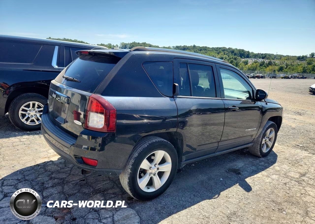 2014 Jeep Compass Latitude VIN:1C4NJDEB6ED648298 - 3