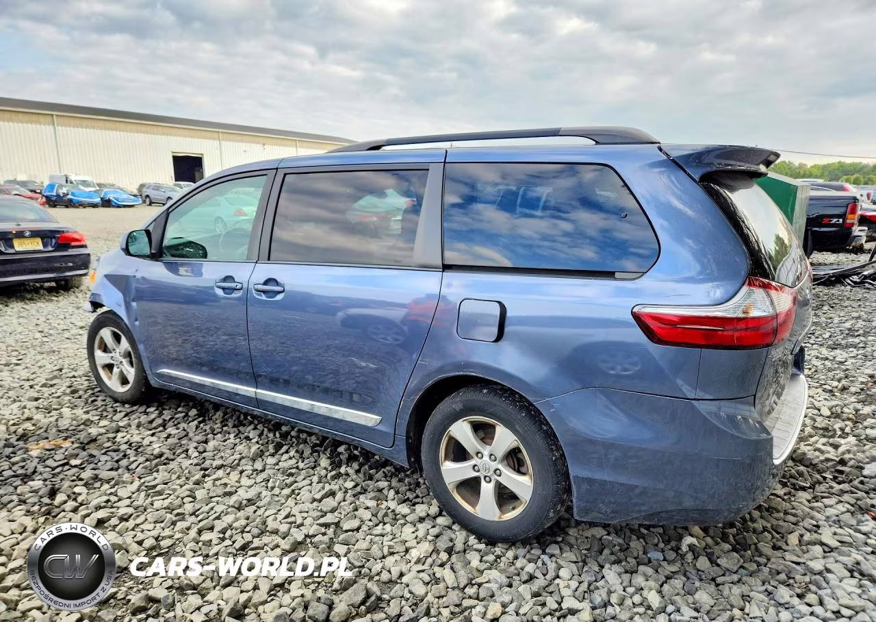 2016 Toyota Sienna Le VIN:5TDKK3DC3GS762562 - 2