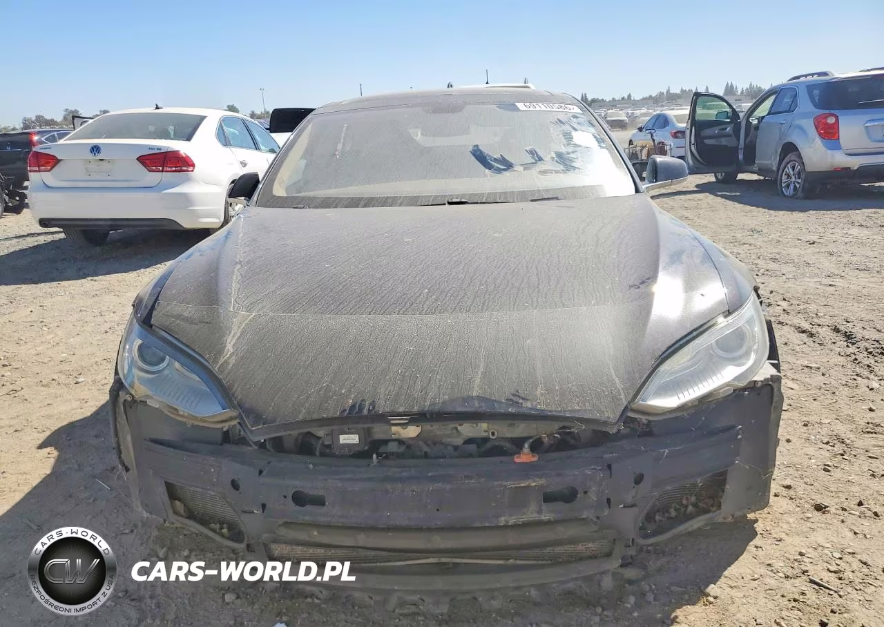 2013 Tesla Model S VIN:5YJSA1CP7DFP11769 - 5