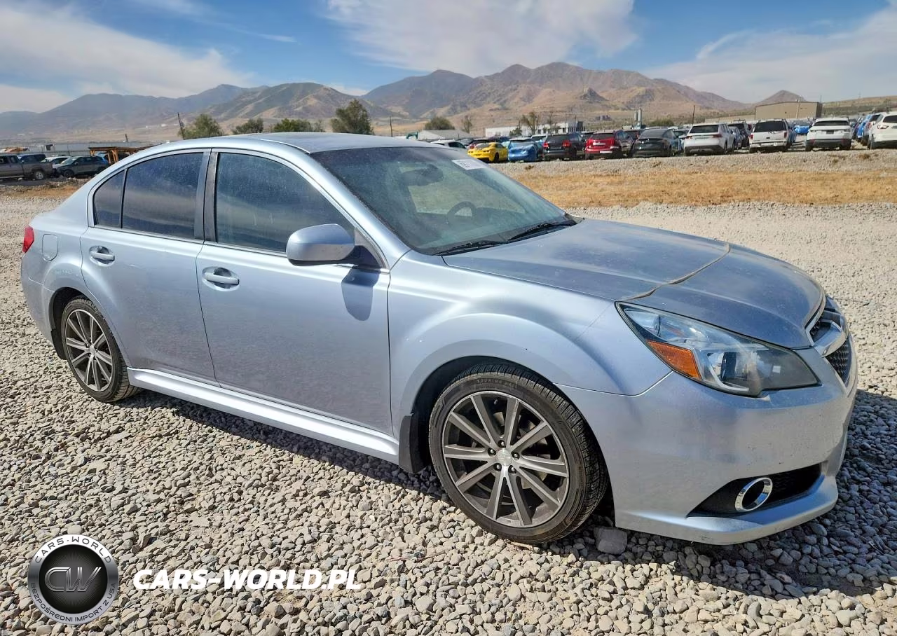2013 Subaru Legacy 2.5I Premium VIN:4S3BMCG69D3030790 - 4
