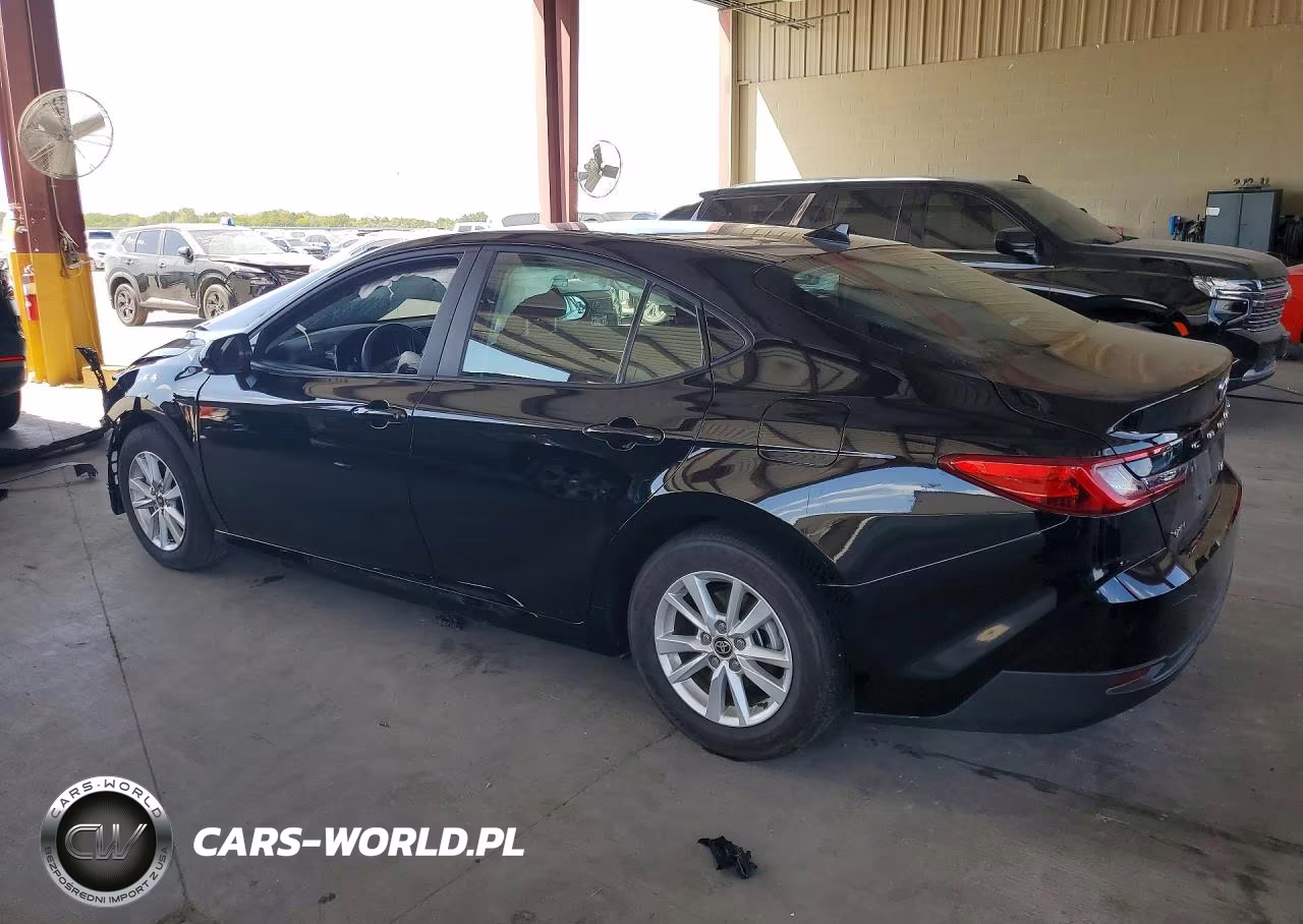 2026 Toyota Camry Le VIN:4T1DAACK6TU724785 - 2