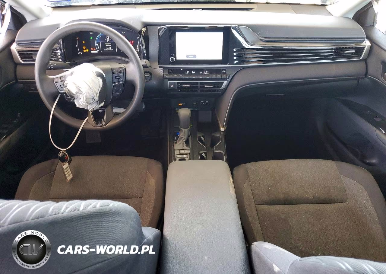 2026 Toyota Camry Le VIN:4T1DAACK6TU724785 - 8