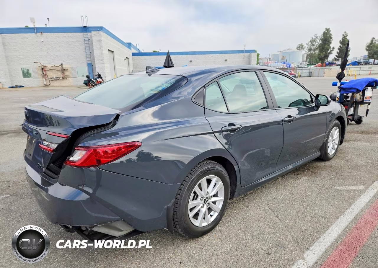 2025 Toyota Camry Le VIN:4T1DAACK2SU208356 - 3