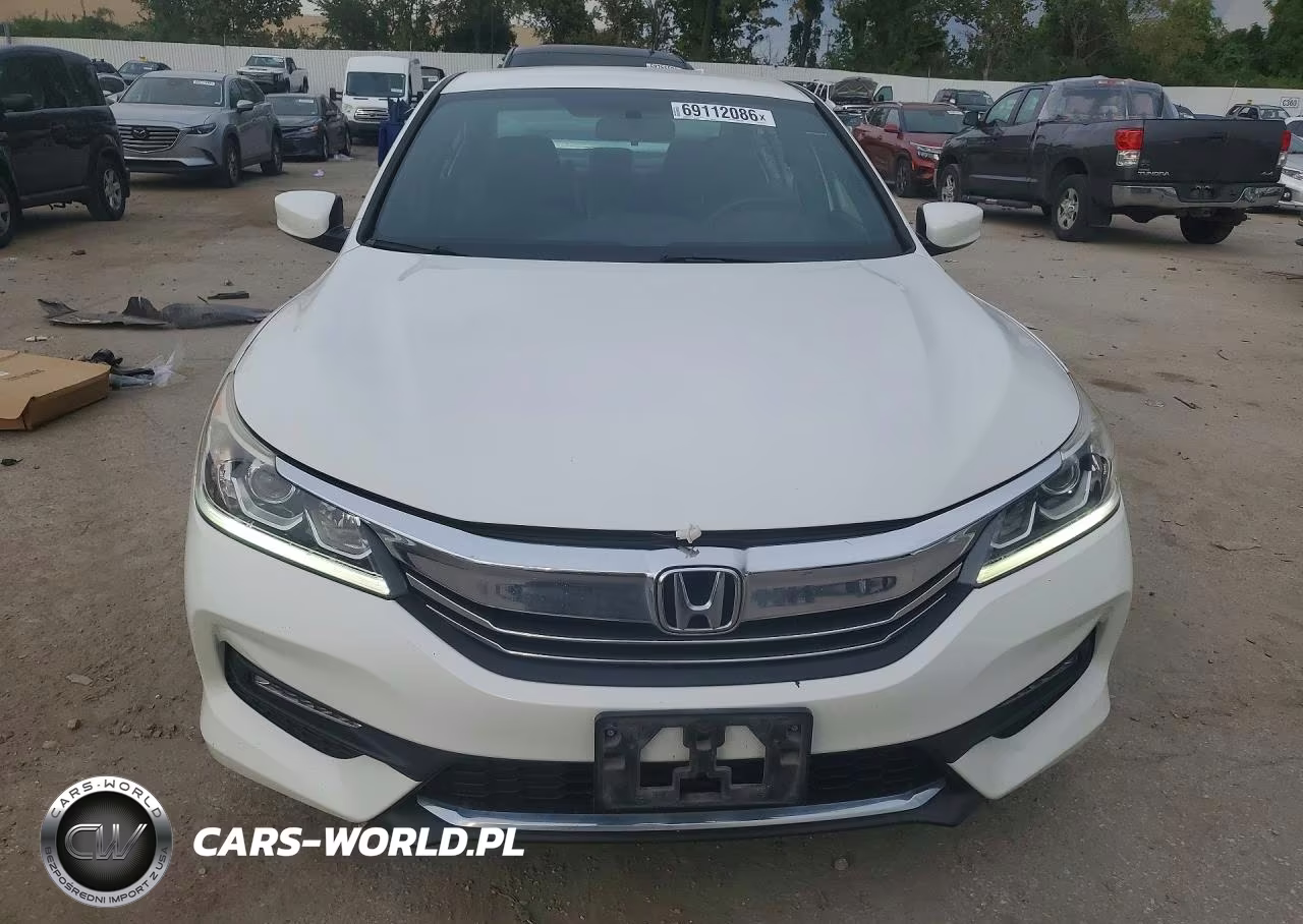 2016 Honda Accord Sport VIN:1HGCR2F52GA027370 - 5