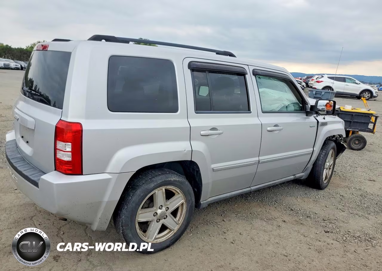 2010 Jeep Patriot Sport VIN:1J4NF1GB7AD675222 - 3